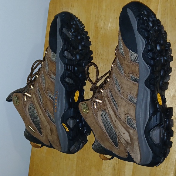 NWOT Merrell Men's Brown Hiking Shoes - Picture 9 of 11
